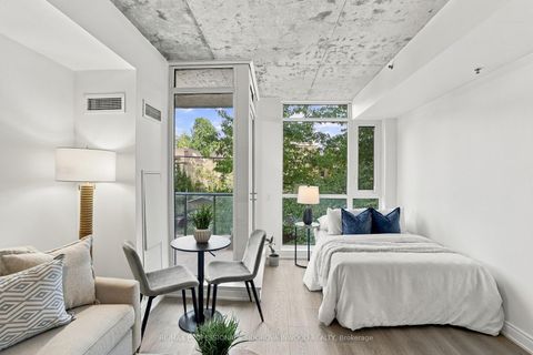 Photo 14 at 215 - 707 Dovercourt Road, Little Italy, Toronto