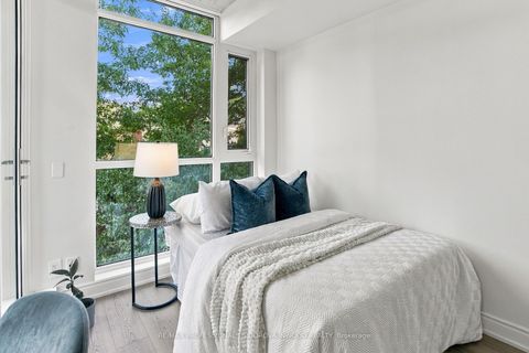 Photo 15 at 215 - 707 Dovercourt Road, Little Italy, Toronto