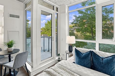 Photo 17 at 215 - 707 Dovercourt Road, Little Italy, Toronto