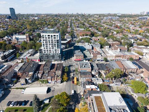 Photo 24 at 215 - 707 Dovercourt Road, Little Italy, Toronto