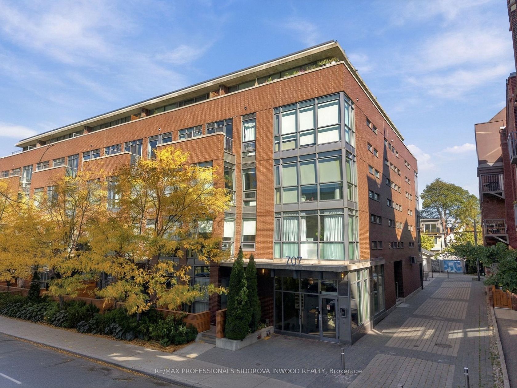 215 - 707 Dovercourt Road, Little Italy, Toronto 