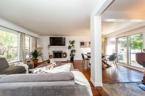 Photo 4 at 66 Decarie Circle, West Deane, Toronto