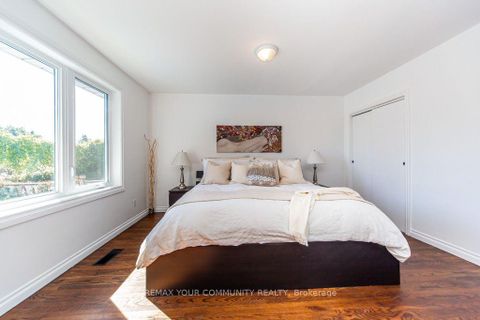 Photo 13 at 66 Decarie Circle, West Deane, Toronto