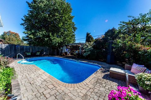 Photo 29 at 66 Decarie Circle, West Deane, Toronto