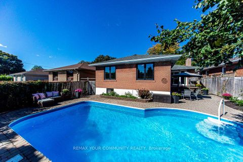 Photo 31 at 66 Decarie Circle, West Deane, Toronto