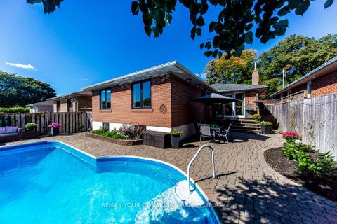Photo 32 at 66 Decarie Circle, West Deane, Toronto