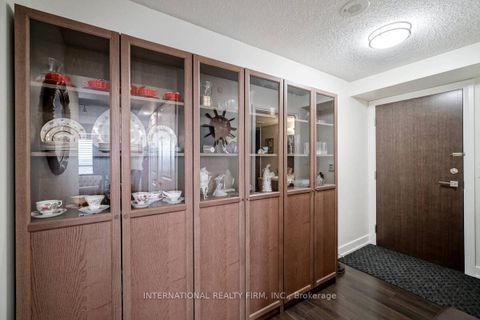 Photo 14 at 2222 - 2 Eva Road, Etobicoke West Mall, Toronto