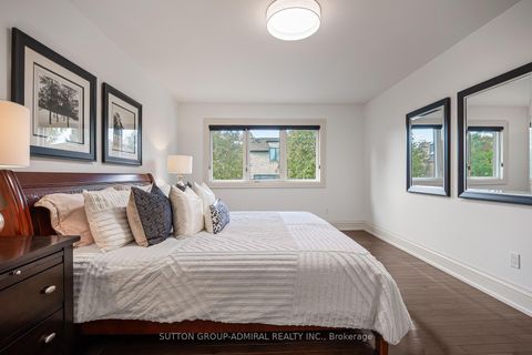 Photo 27 at 132 York Mills Road, Windfields, Toronto