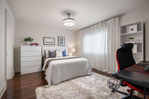 Photo 29 at 132 York Mills Road, Windfields, Toronto
