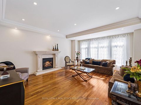 Photo 13 at 11 Beauvista Court, Vellore Village, Vaughan