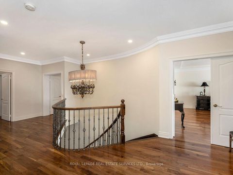 Photo 16 at 11 Beauvista Court, Vellore Village, Vaughan
