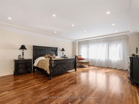 Photo 17 at 11 Beauvista Court, Vellore Village, Vaughan