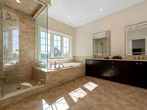 Photo 19 at 11 Beauvista Court, Vellore Village, Vaughan