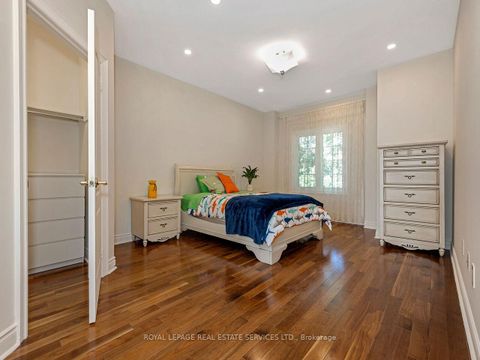 Photo 26 at 11 Beauvista Court, Vellore Village, Vaughan