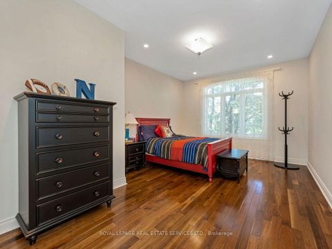 Photo 27 at 11 Beauvista Court, Vellore Village, Vaughan