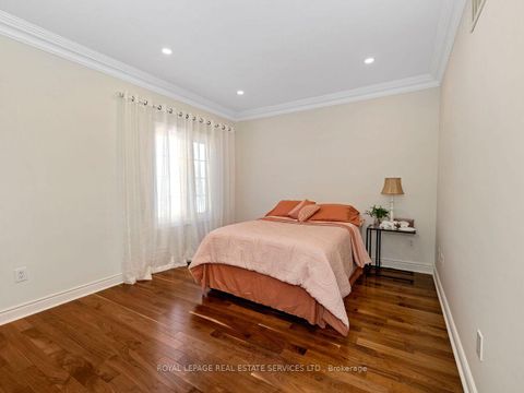 Photo 29 at 11 Beauvista Court, Vellore Village, Vaughan