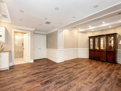 Photo 32 at 11 Beauvista Court, Vellore Village, Vaughan