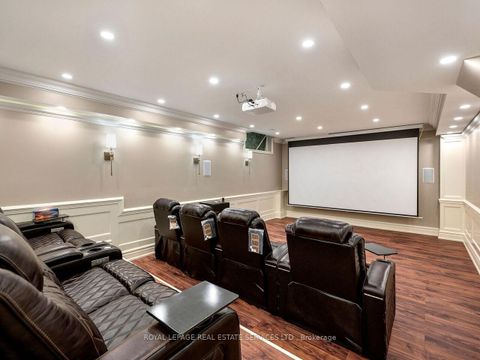 Photo 36 at 11 Beauvista Court, Vellore Village, Vaughan