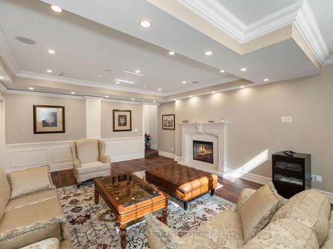 Photo 39 at 11 Beauvista Court, Vellore Village, Vaughan