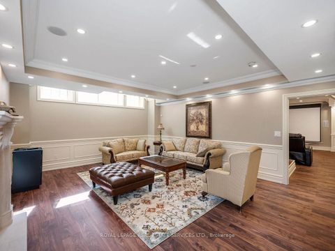 Photo 40 at 11 Beauvista Court, Vellore Village, Vaughan