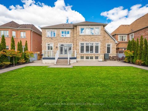 Photo 44 at 11 Beauvista Court, Vellore Village, Vaughan