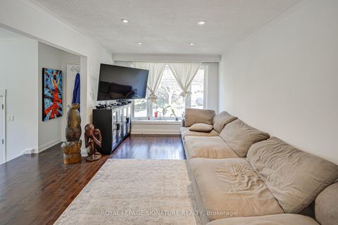 Photo 1 at 45 Fenelon Drive, Donalda, Toronto
