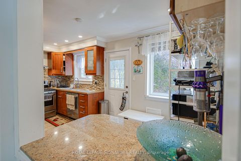 Photo 9 at 45 Fenelon Drive, Donalda, Toronto