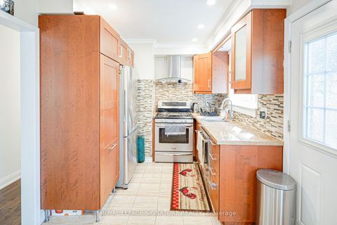 Photo 11 at 45 Fenelon Drive, Donalda, Toronto