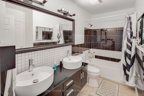 Photo 13 at 45 Fenelon Drive, Donalda, Toronto