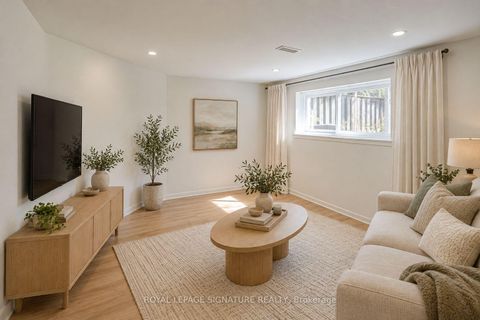 Photo 45 at 45 Fenelon Drive, Donalda, Toronto