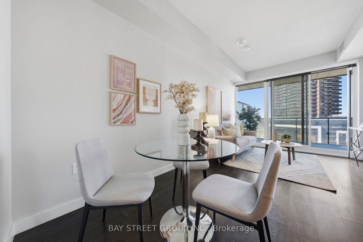 Photo 21 at 911 - 85 McMahon Drive, Bayview Village, Toronto