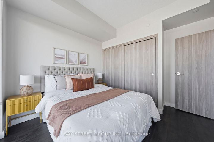 Photo 28 at 911 - 85 McMahon Drive, Bayview Village, Toronto