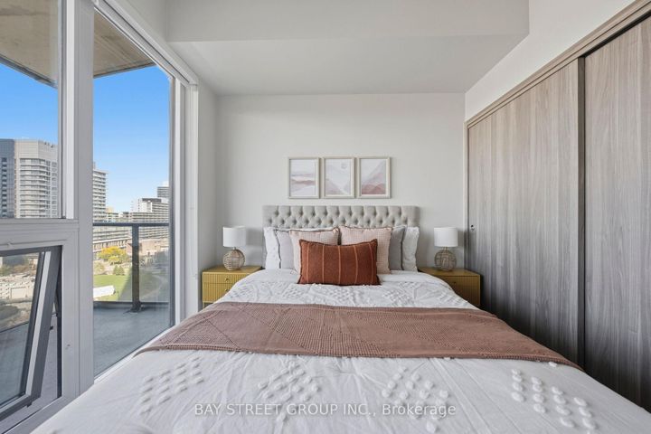 Photo 29 at 911 - 85 McMahon Drive, Bayview Village, Toronto