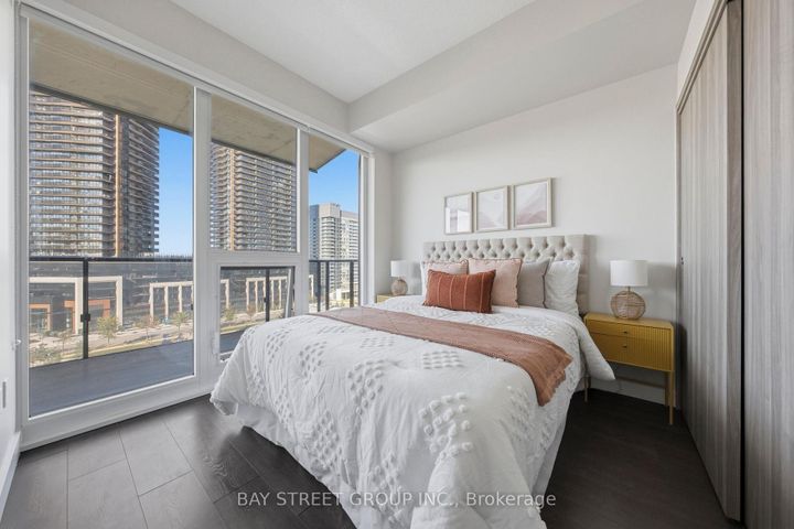Photo 30 at 911 - 85 McMahon Drive, Bayview Village, Toronto