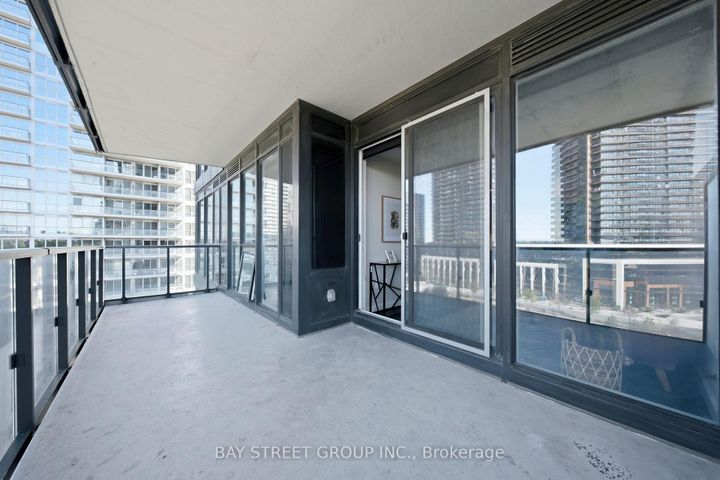 Photo 32 at 911 - 85 McMahon Drive, Bayview Village, Toronto