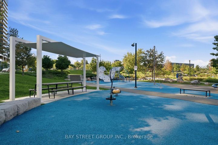 Photo 36 at 911 - 85 McMahon Drive, Bayview Village, Toronto