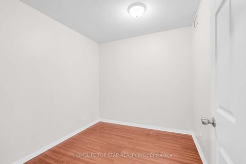 Photo 12 at 1011 - 8 Lee Centre Drive, Woburn, Toronto