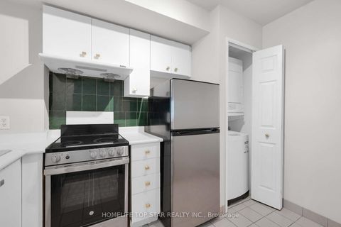 Photo 17 at 1011 - 8 Lee Centre Drive, Woburn, Toronto