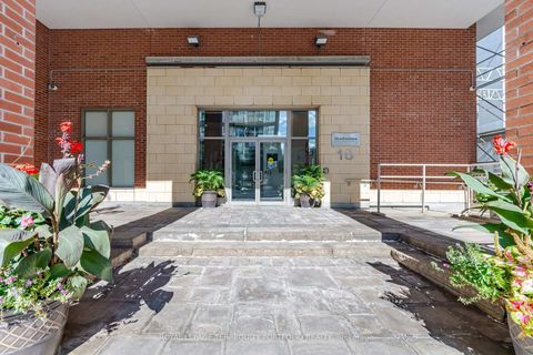 Photo 1 at 303 - 18 Merton Street, Mount Pleasant West, Toronto