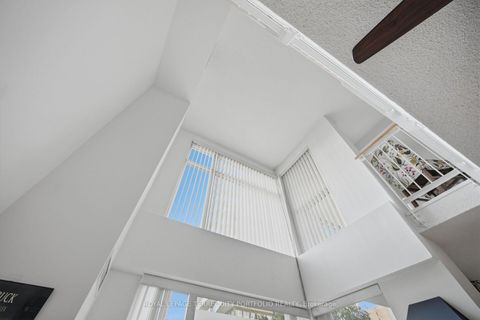 Photo 10 at 303 - 18 Merton Street, Mount Pleasant West, Toronto