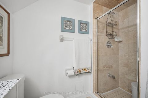 Photo 14 at 303 - 18 Merton Street, Mount Pleasant West, Toronto