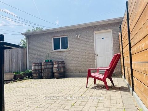 Photo 14 at 94A Mulock Avenue, Junction Area, Toronto