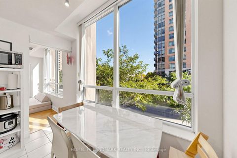 Photo 14 at 220 - 15 Northtown Way, Willowdale East, Toronto