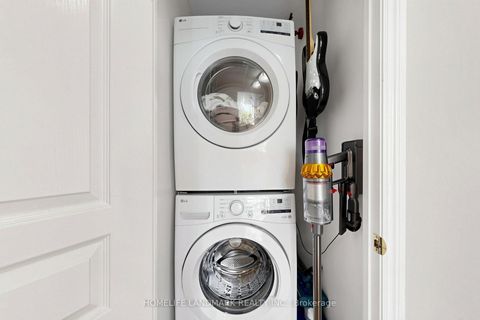 Photo 33 at 220 - 15 Northtown Way, Willowdale East, Toronto