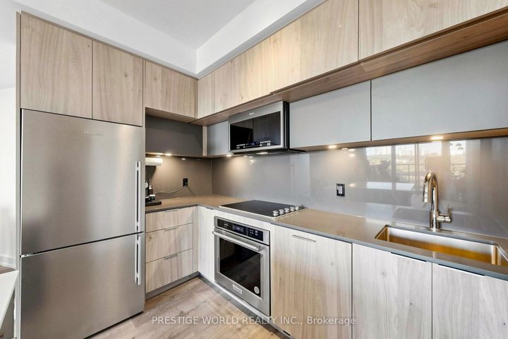 Photo 16 at 1701 - 25 Adra Grado Way, Bayview Village, Toronto