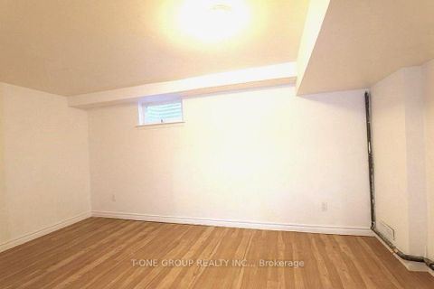 Photo 11 at 9 - 8 Liszt Gate, Hillcrest Village, Toronto