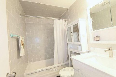 Photo 13 at 9 - 8 Liszt Gate, Hillcrest Village, Toronto