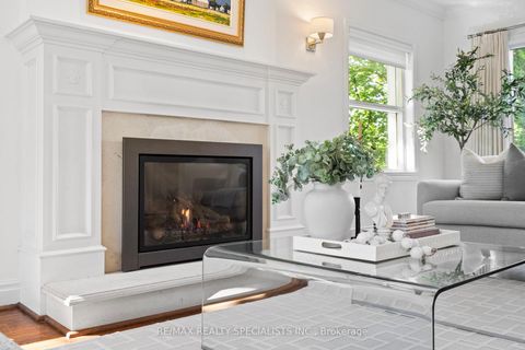 Photo 5 at 78 Meadowbank Road, City Centre West, Toronto