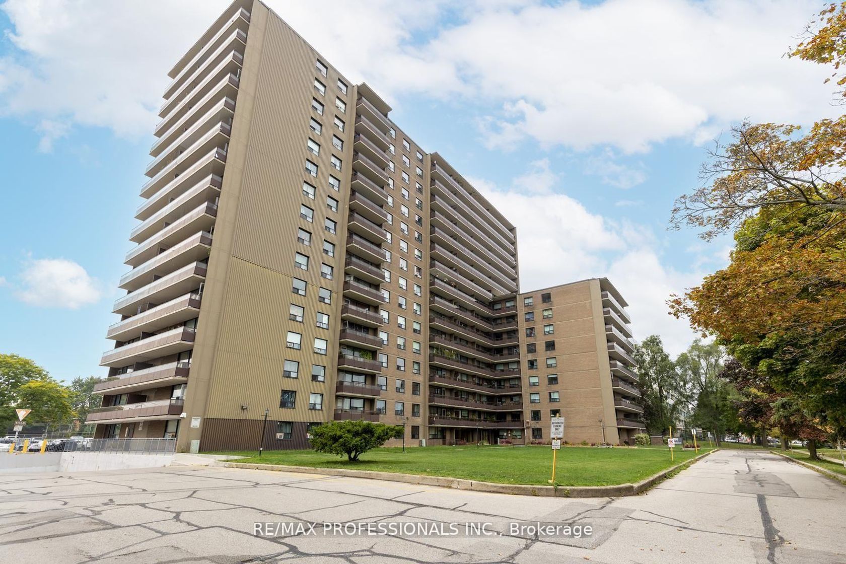 1704 - 180 Markham Road, Scarborough Village, Toronto 