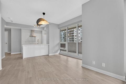 Photo 4 at 803 - 2221 Yonge Street, Mount Pleasant West, Toronto